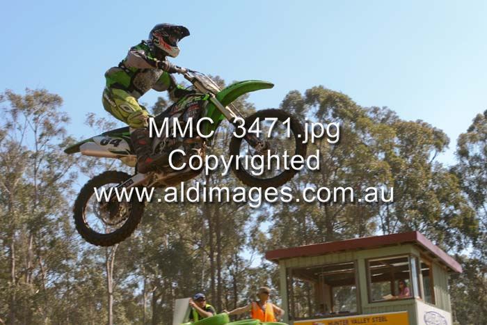 678x444 pixels (70K)